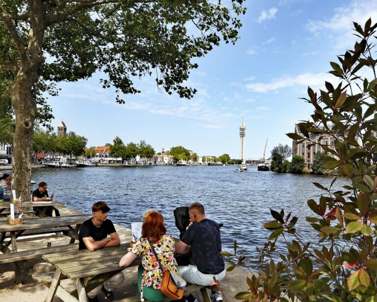 riverside-terrace-view-from-zaan-curve