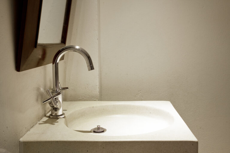 Dutch Quirk #80: Put a sink in their bedrooms