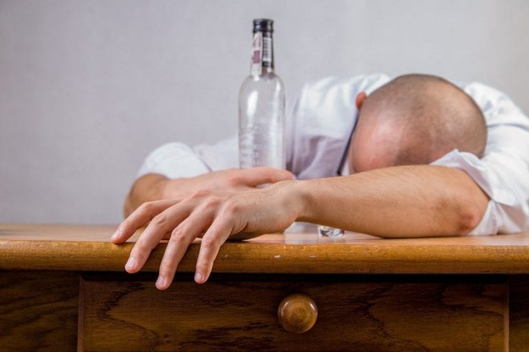Government wants to allow alcohol- and drug testing on the job
