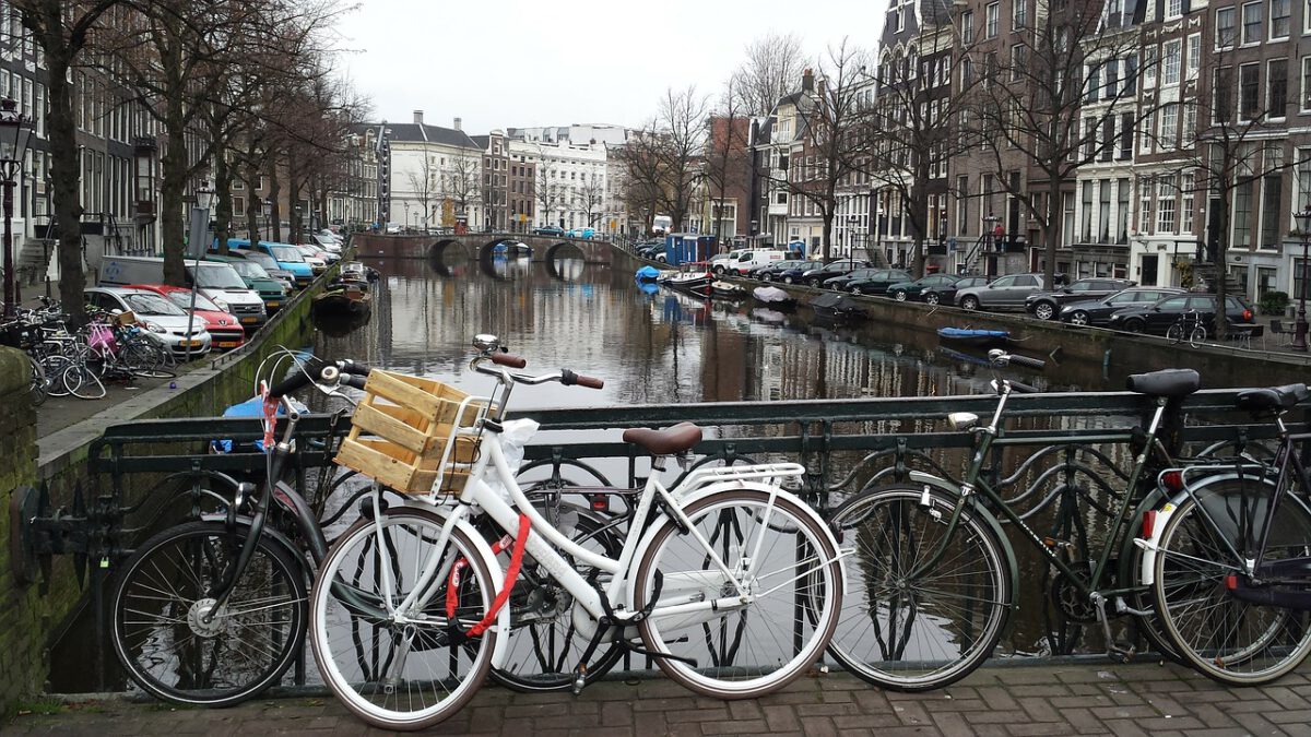 second hand dutch bikes