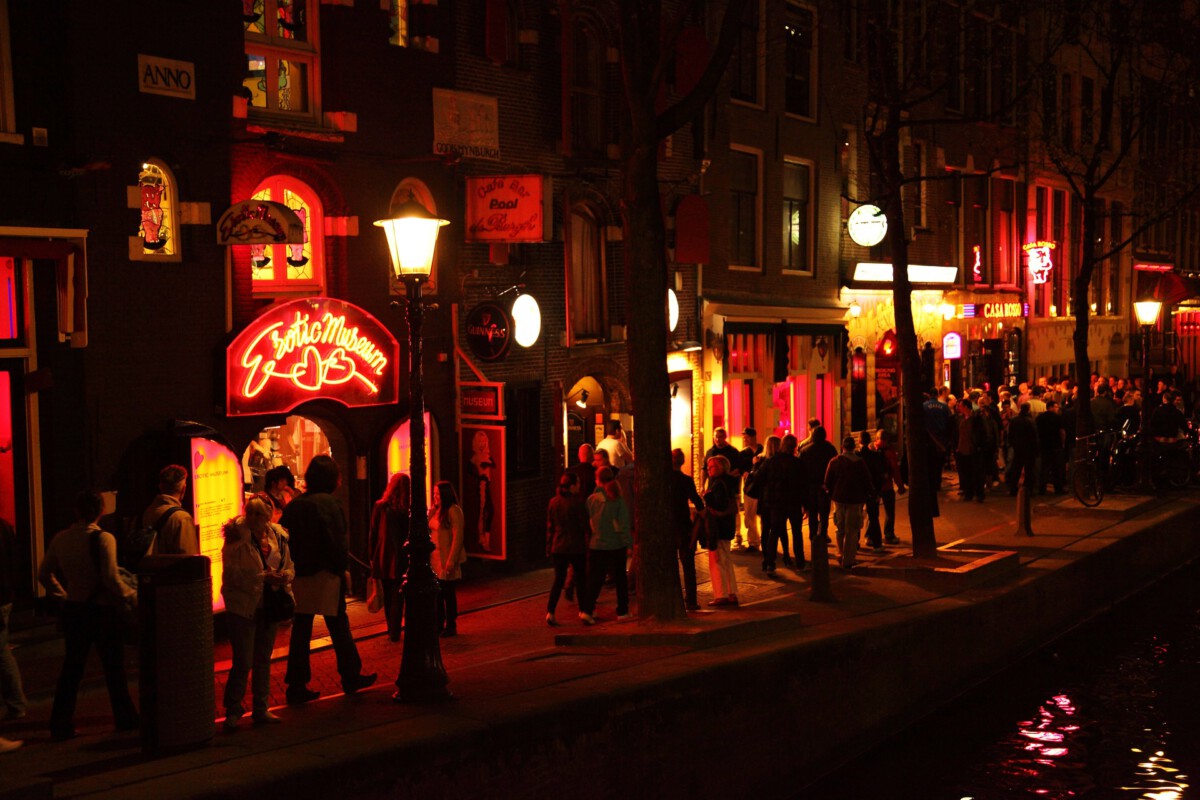 Picture-of-Amsterdam-Red-Light-District