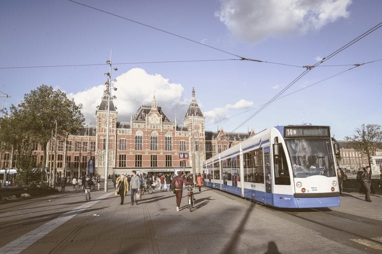 Strike in Amsterdam, Rotterdam and the Hague: No public transport during the morning rush hour on Monday