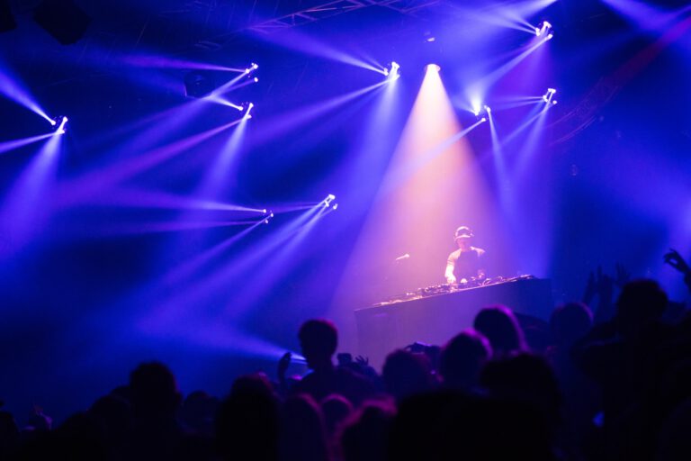 Dutch nightclubs can open — but with a clubbing curfew