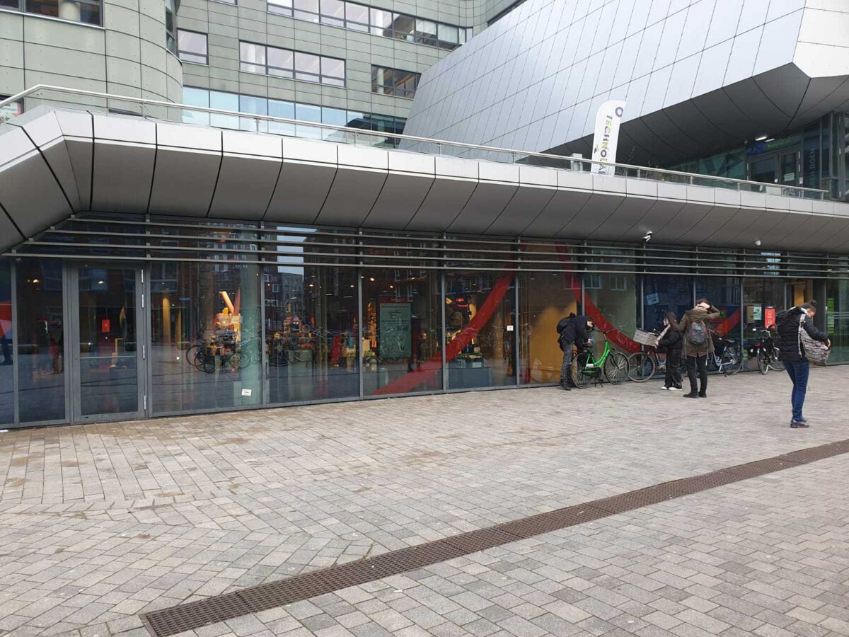 BIGGEST SUPERMARKET IN NETHERLANDS visual data 7