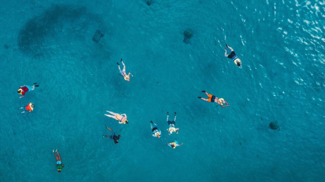 Curaçao-water-swim