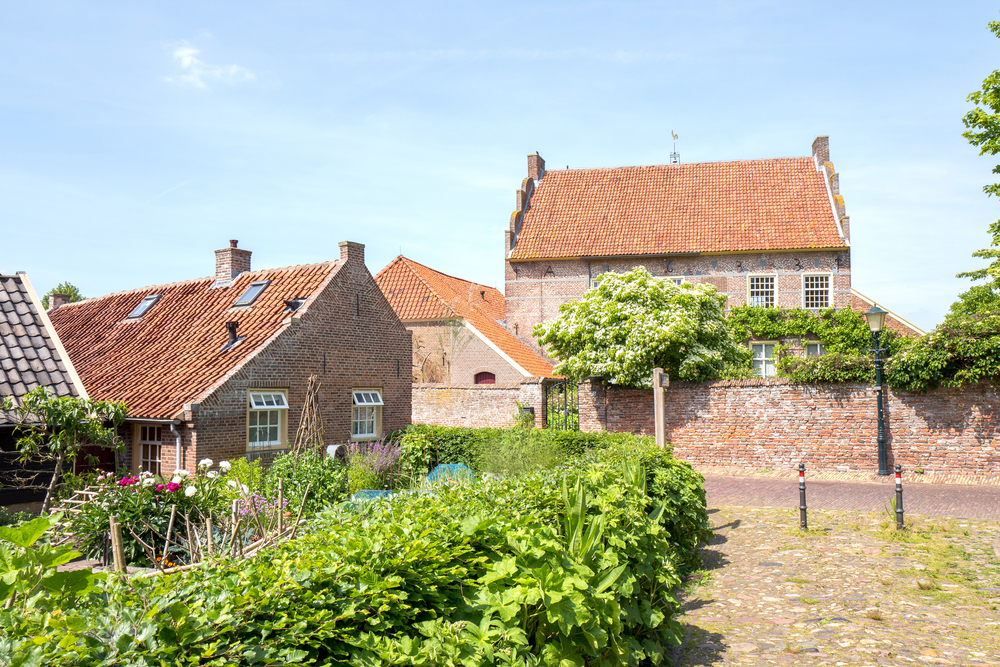 authentic-dutch-villages-visit-bronkhorst-old-houses