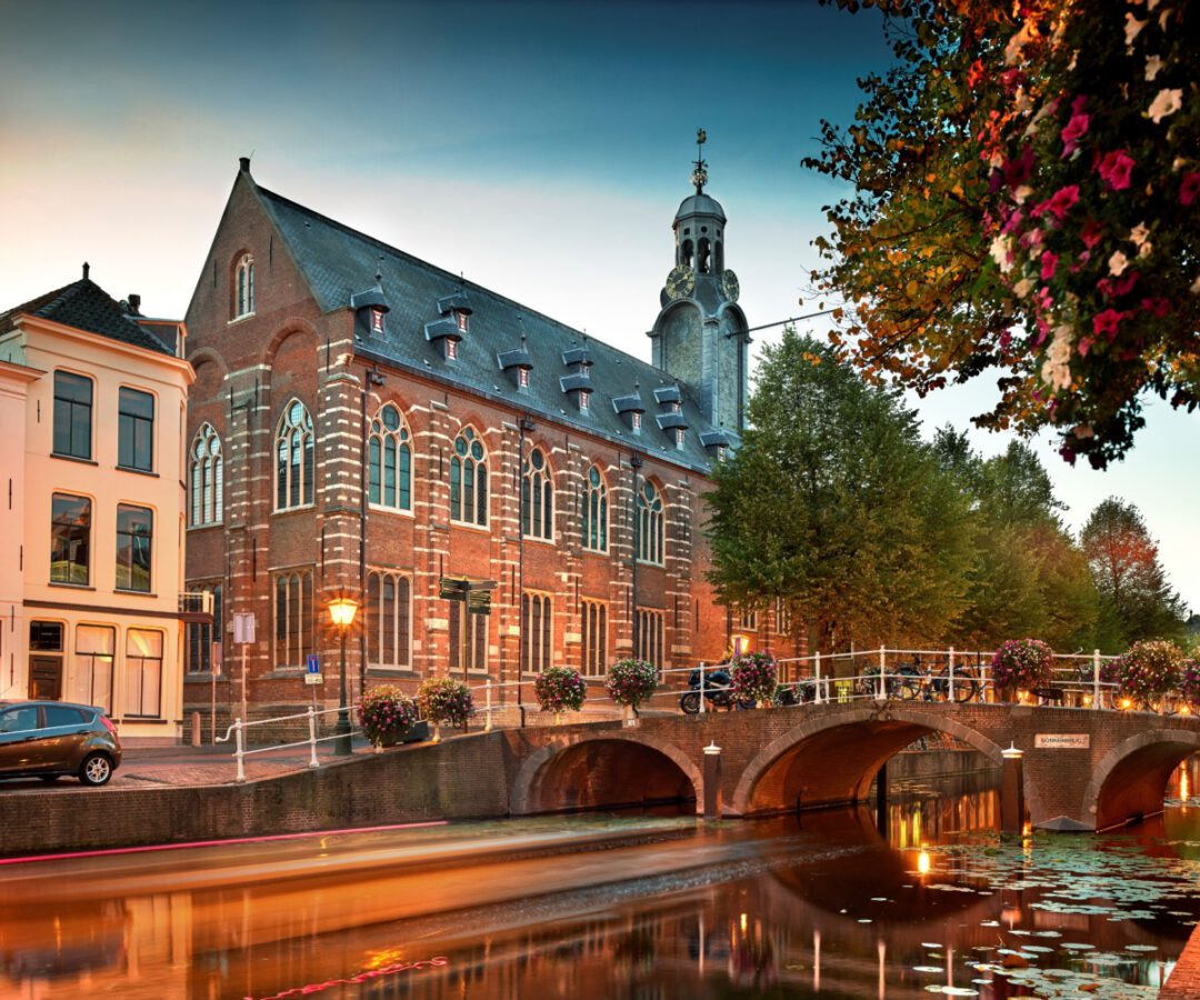 photo-of-academic-building-museum-in-Leiden