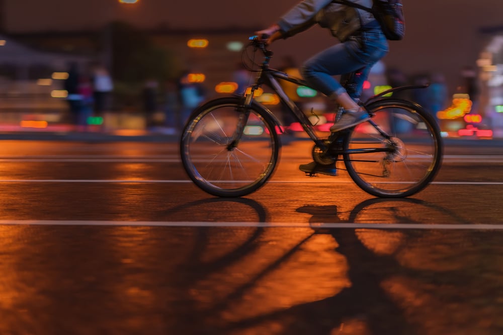 biking-at-night-without-lights-netherlands
