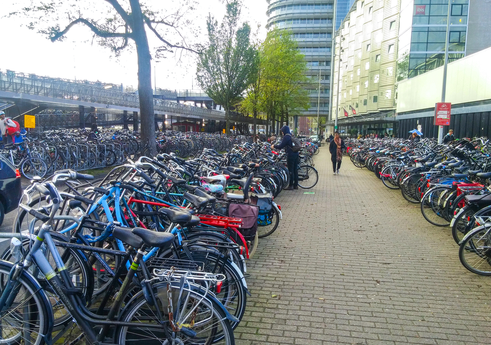 Bike-parking-in-the-netherlands