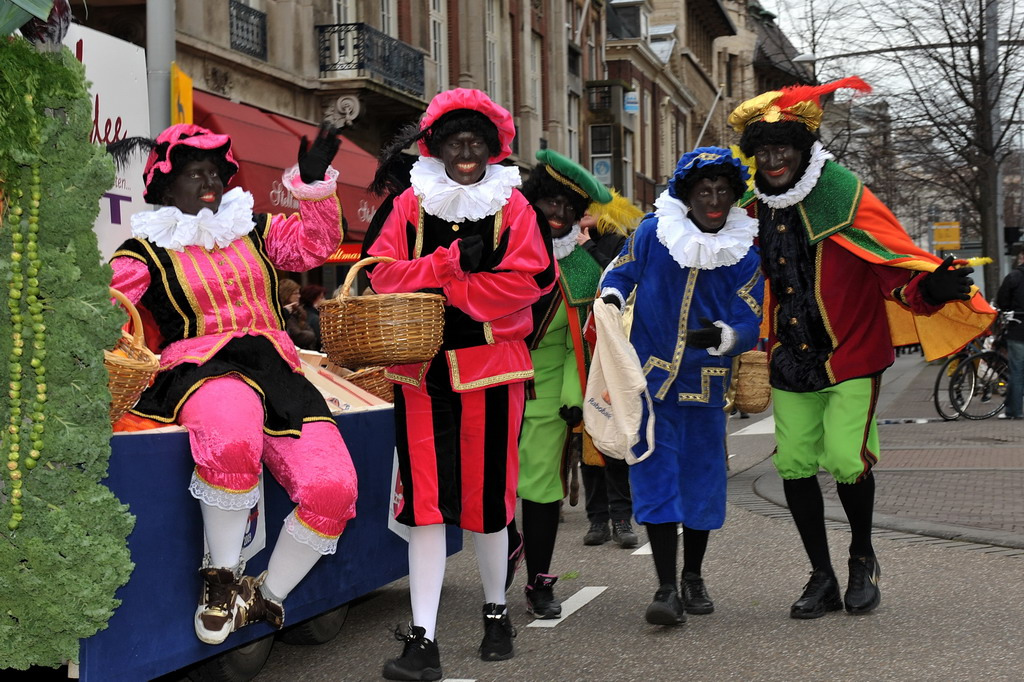 The end of 'Zwarte Piet'? Just Soot Pete's at arrival of Sinterklaas in