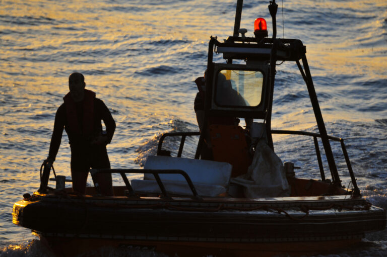 BREAKING: People missing after collision between water taxi and speedboat in Wadden Sea