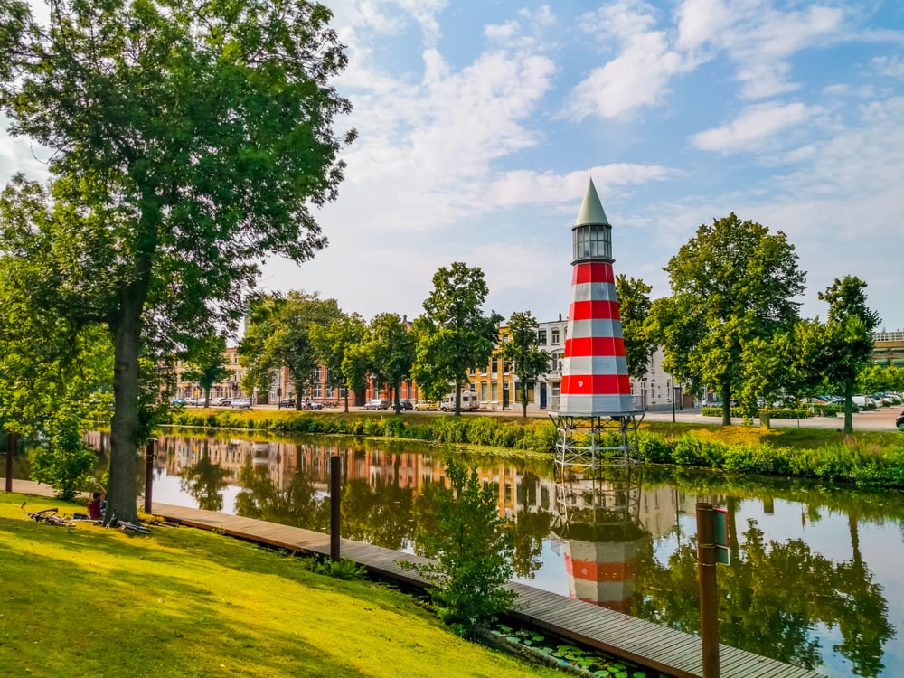 Valkenbeg-city-park-breda-beautiful-water-scenery-with-lighthouse-Breda