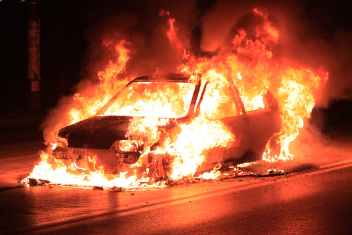 picture-of-a-burning-car