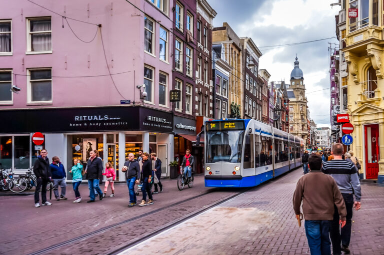 BREAKING: OMT advises re-opening Dutch society until 8 PM