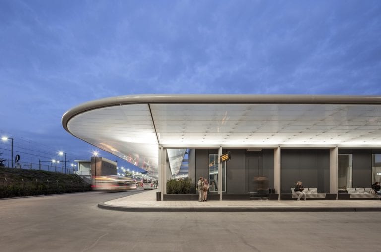 There’s a completely solar-powered bus station in Tilburg (and it looks super slick!)
