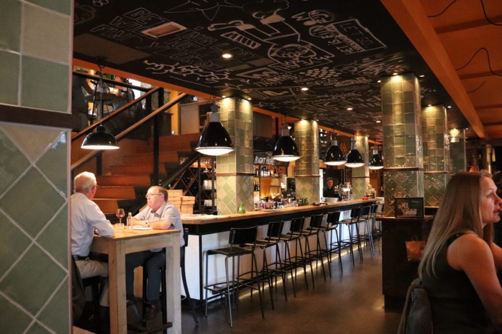 Inside-Leiden-restaurant-City-Hall