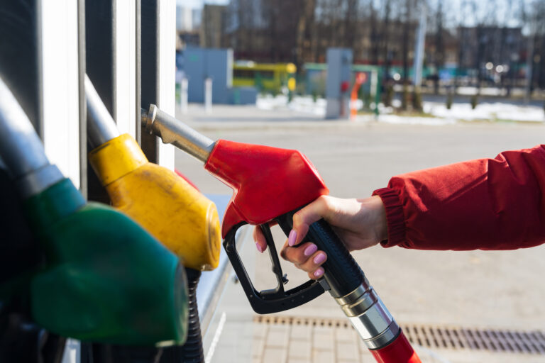 Dutch woman refuels her car with her husband’s company fuel pass — and he gets fired