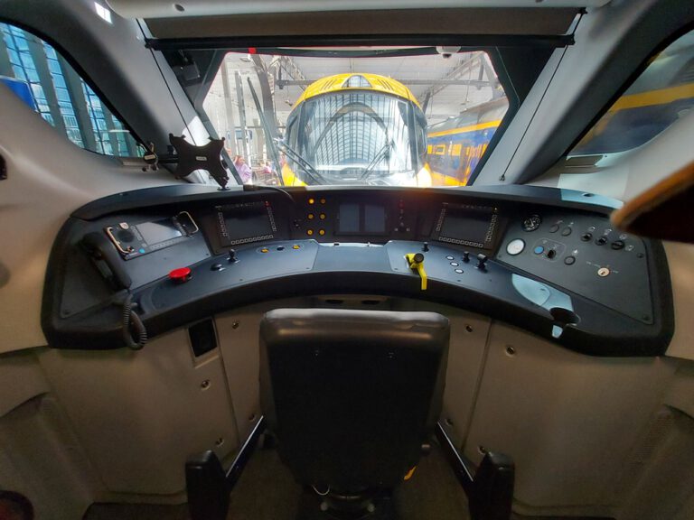 Train driver (59) found dead by passengers during night ride to Limburg