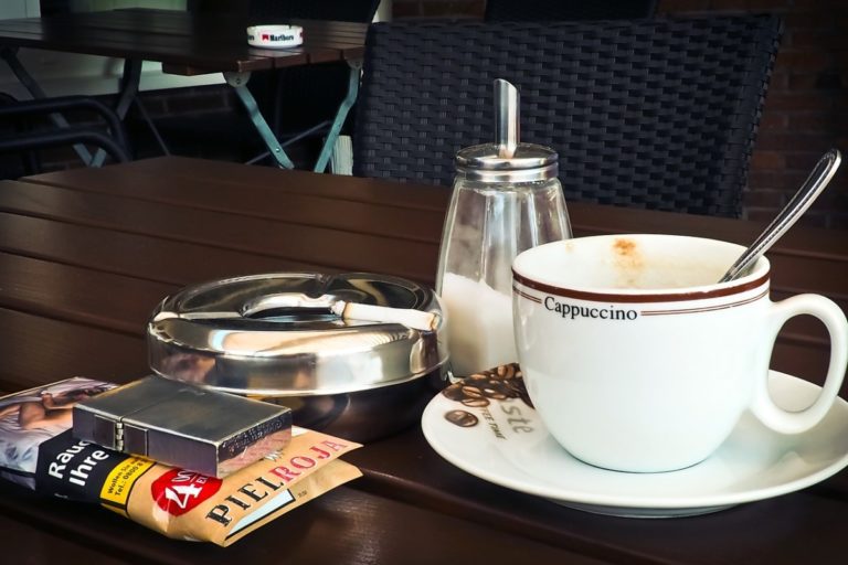 More Dutch Bars are Quitting Smoking on Terraces