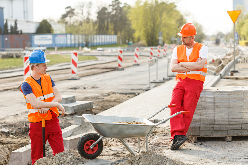 construction-workers-in-the-netherlands-relaxing