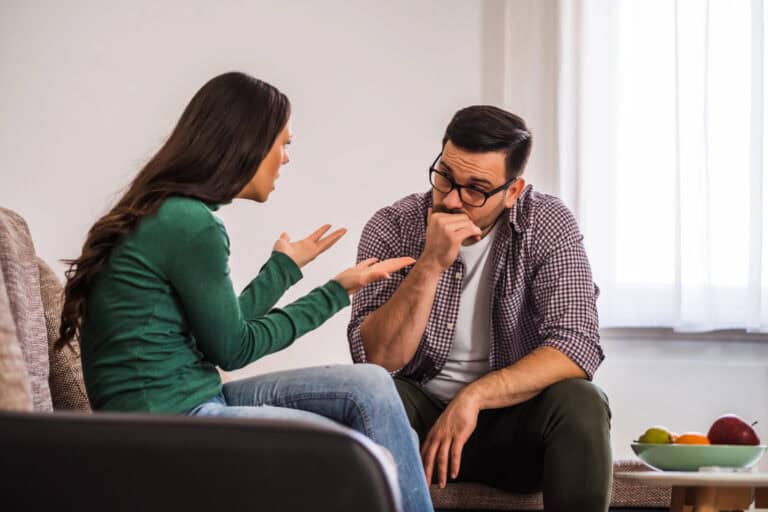 couple-fighting-without-saying-sorry-because-they-are-dutch