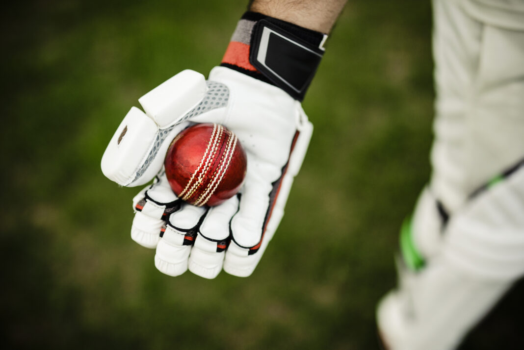 cricket-player-getting-ready-to-play