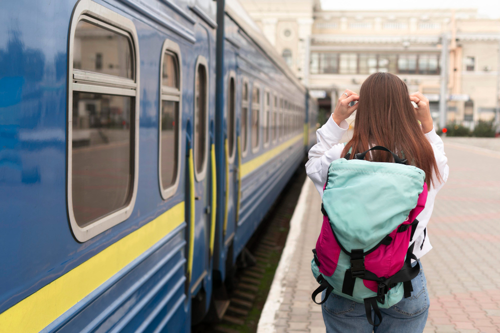 girl-standing-next-to-eurostar-train