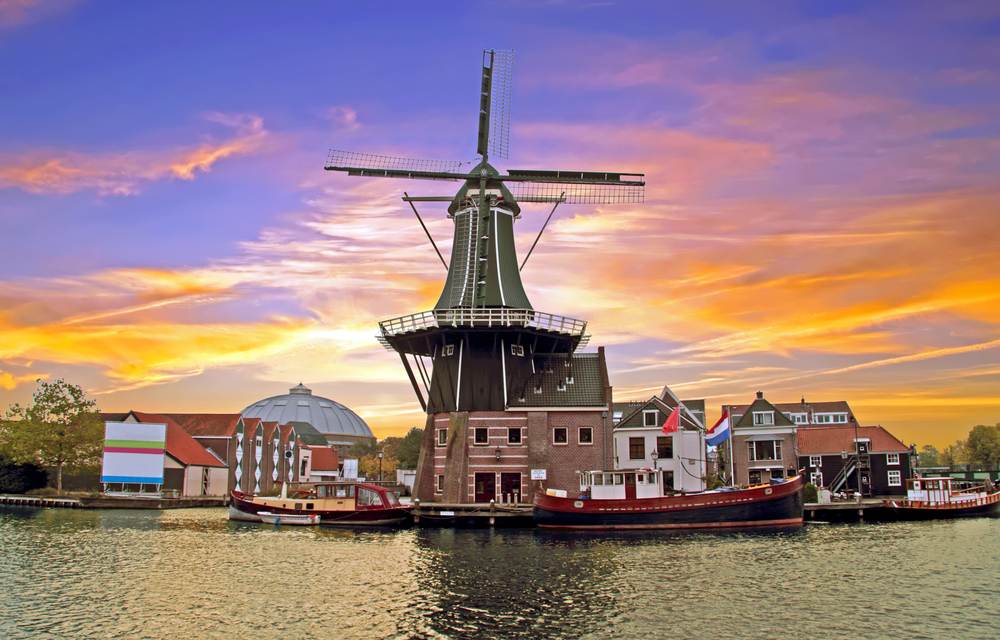 photo-of-de-adriaan-windmill-museum-haarlem