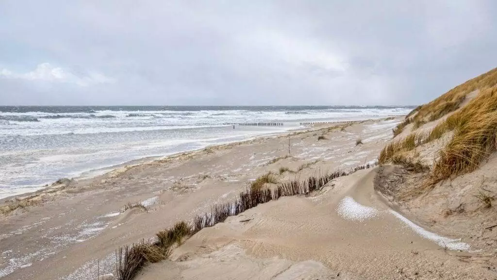 photo-of-a-beach-on-the-island-of-ameland