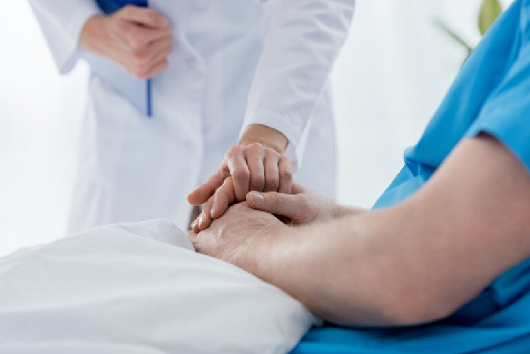 Can money buy health? This Dutch study shows how social class impacts cancer survival