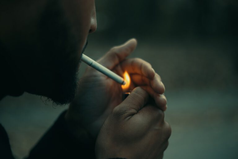 Dutch train stations to become completely smoke-free