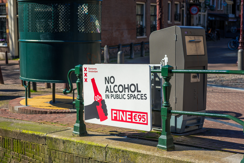 no-alcohol-in-pubblic-spaces-amsterdam-sign