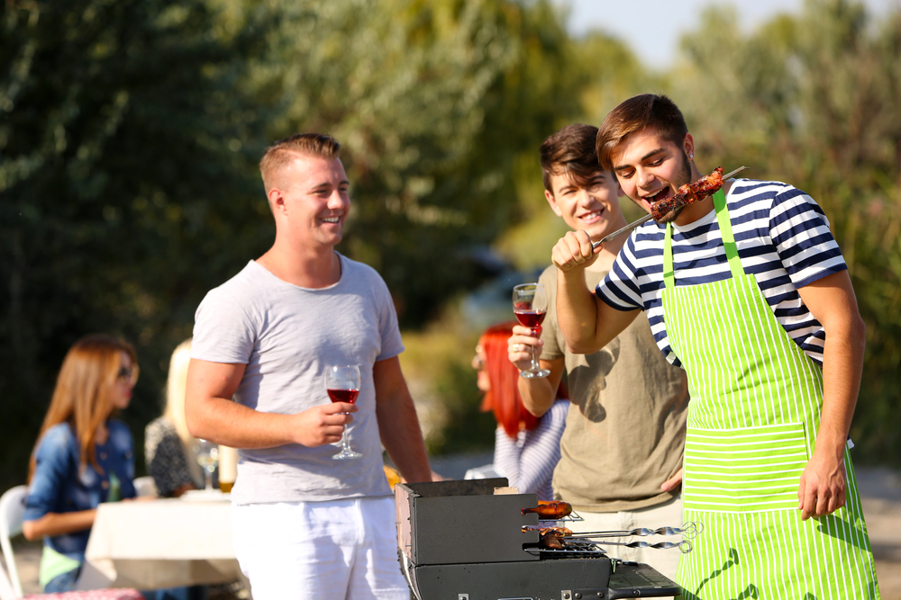 photo-of-dutch-friends-grilling-bbq