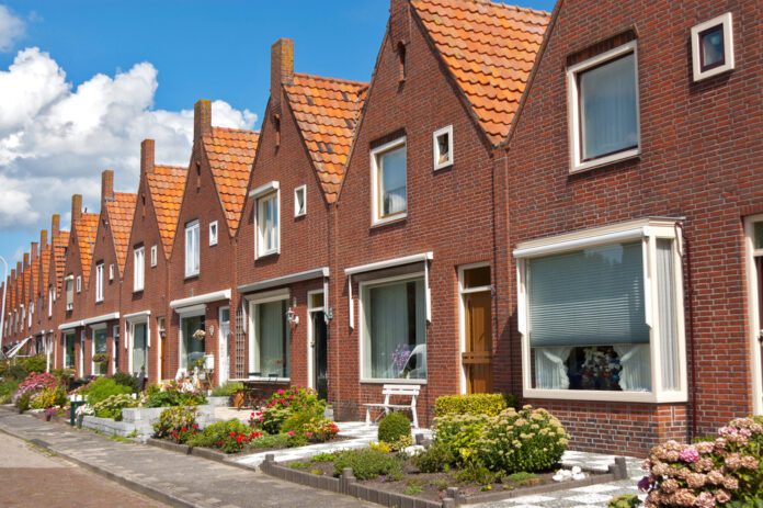 row-of-dutch-family-houses-on-a-sunny-day
