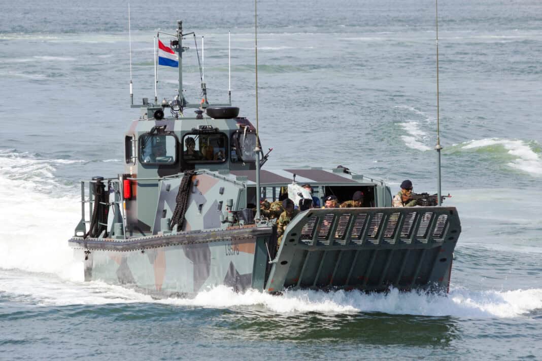 dutch-officers-on-navy-boat