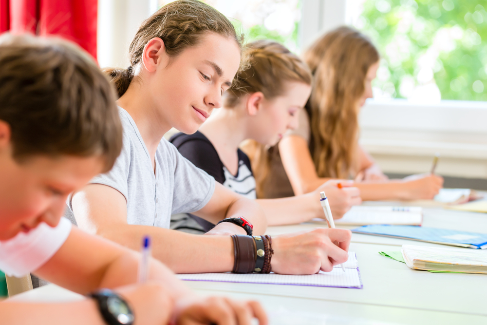 children-in-dutch-school-taking-a-test