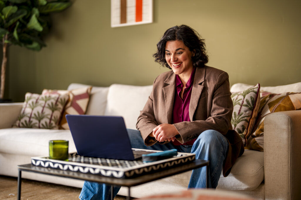 dutch-woman-having-online-consultation-with-healthcare-platform-wellis-offering-weight-loss-treatments