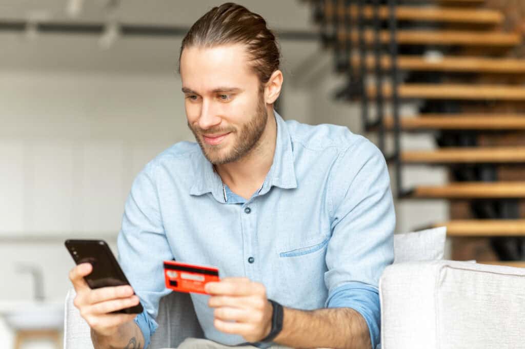 photo-of-a-dutchman-transferring-funds-overseas-with-ing-international-payments