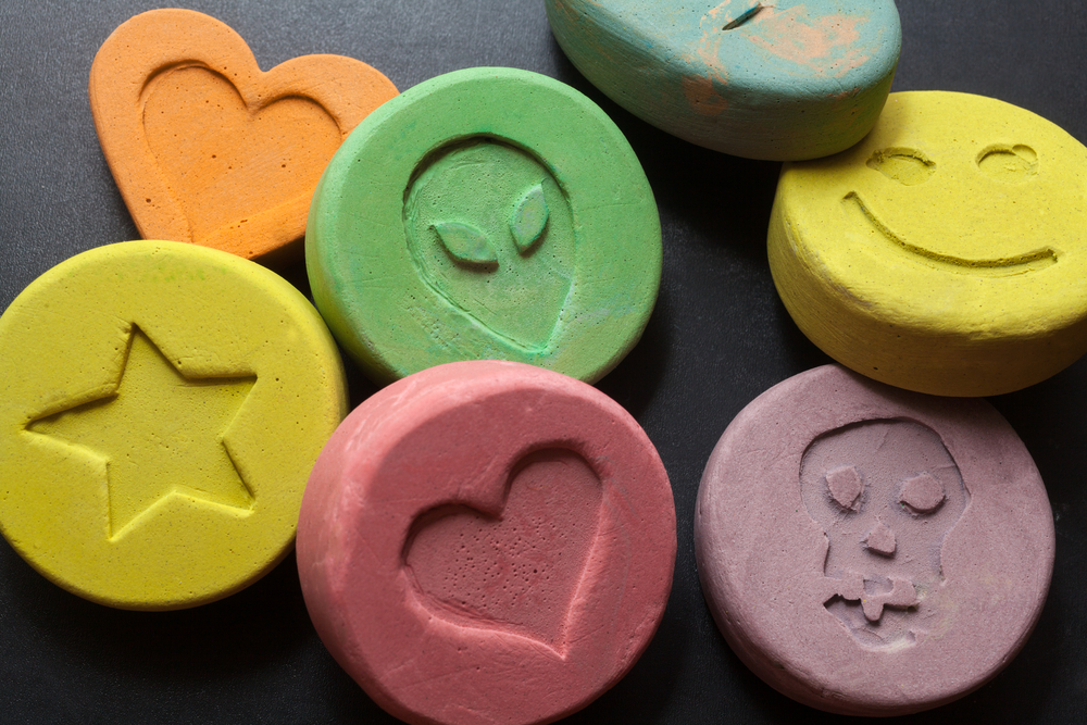 close-up-of-a-number-of-ecstasy-pills-in-different-colours-and-patterns