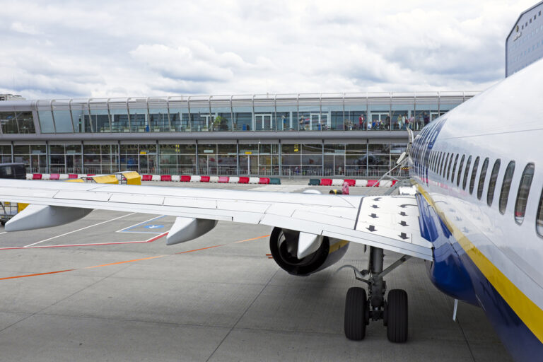 Dutch hantavirus cruise passengers land in Eindhoven, must complete six weeks of home quarantine