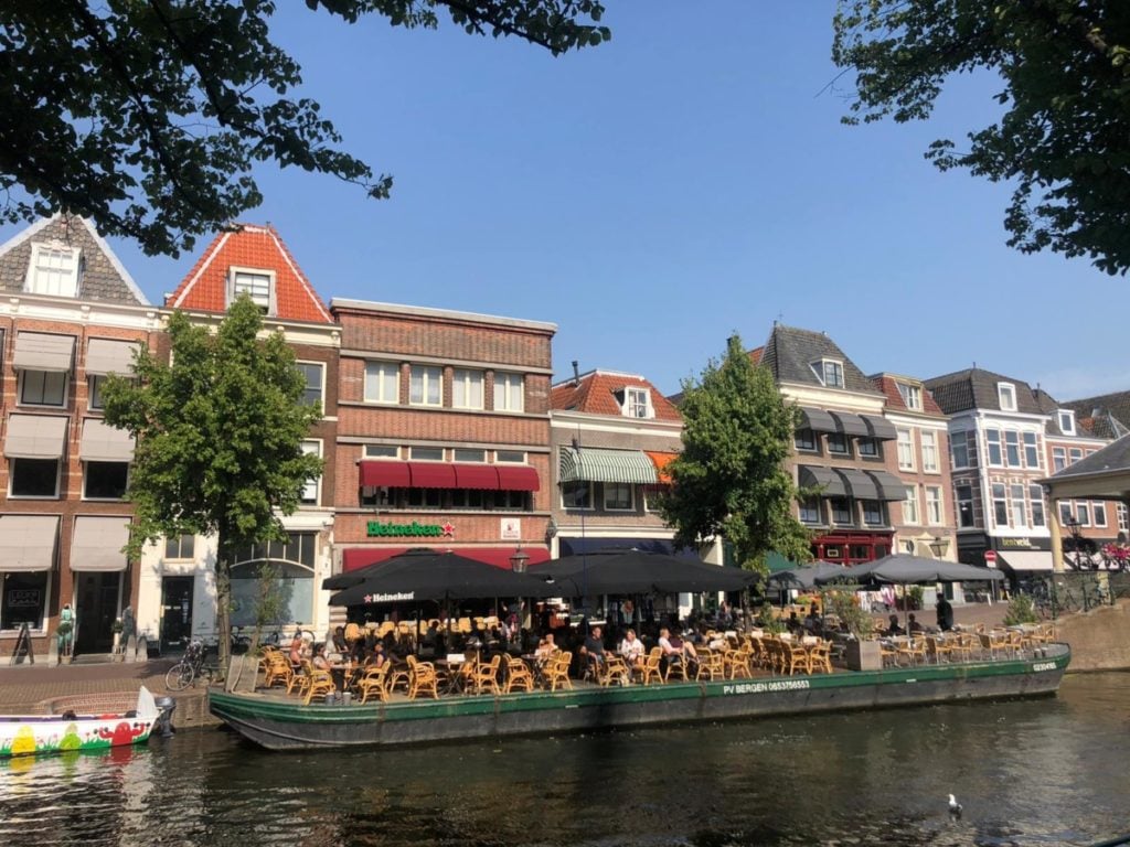 Photo-of-people-drinking-on-barge-in-Leiden
