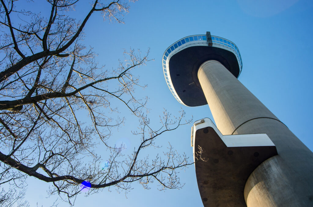 Viewing-tower-in-Rotterdam-with-blue-sky-near-best-coffeeshops-in-rotterdam