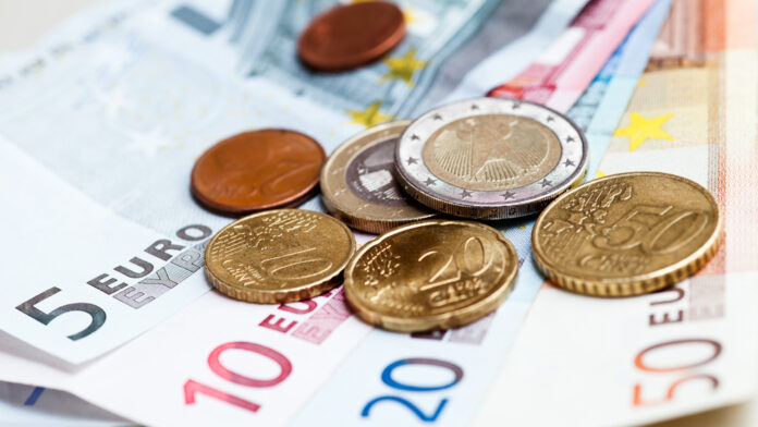 euros-coins-bank-notes