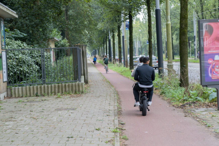 Fatbikers keep slapping the butts of Amsterdammers out for a jog