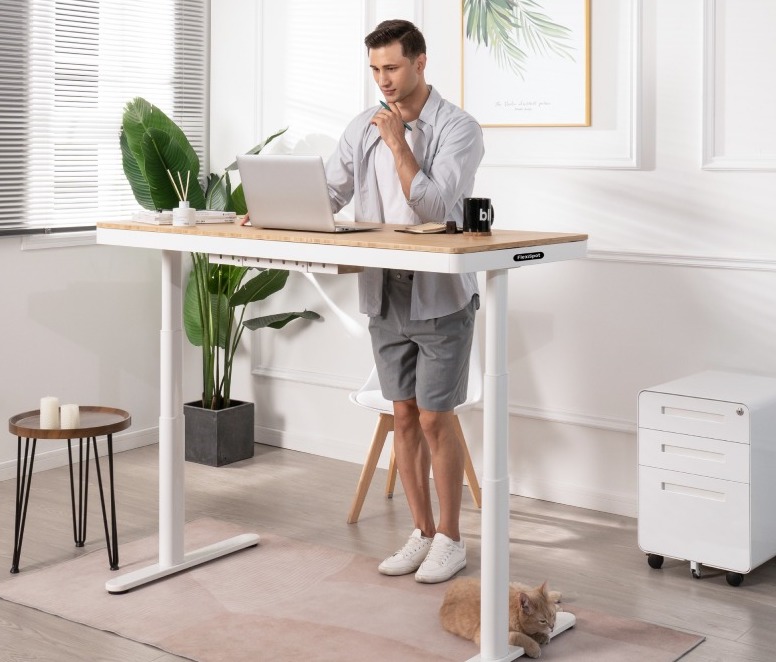 photo-of-Flexispot-standing-desk-in-at-home-office