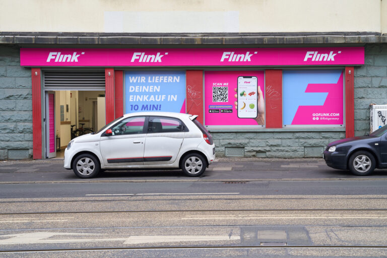 Flash delivery drivers in Amsterdam banned from settling in residential areas