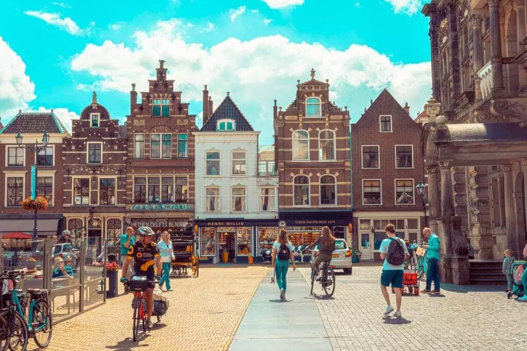 photo-of-busy-streets-in-delft