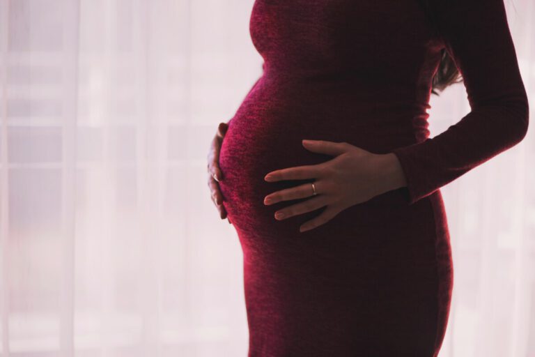 Dutch experts argue for forced contraception of unsuitable mothers