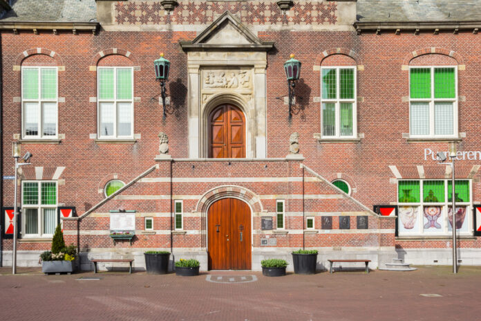 front-facade-of-purmerend-town-hall