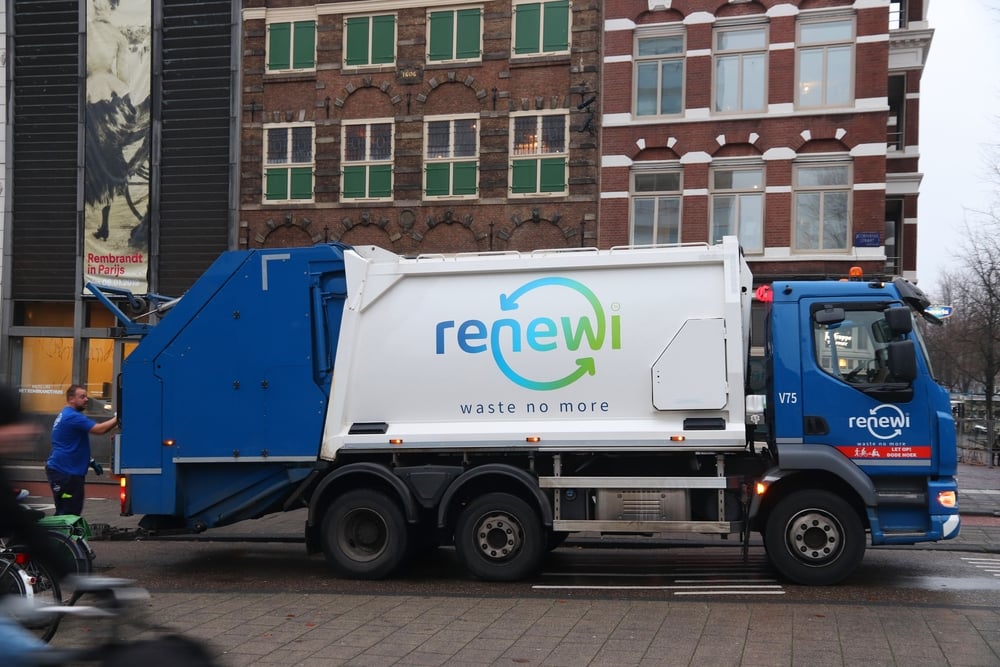 Garbage-truck-in-amsterdam-the-netherlands
